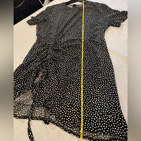 PRE-LOVED MISSGUIDED Ruched Side Tea Dress Dalmatian Print black and white - Picture 6 of 9